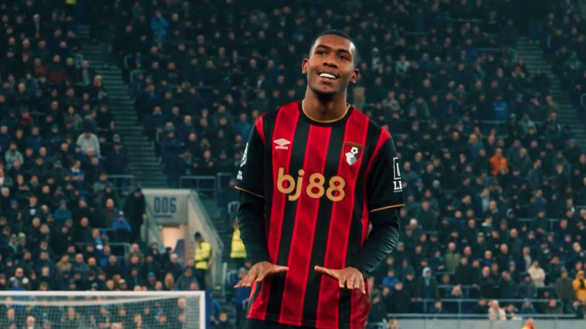 Rayan se torna o 2º brasileiro com mais participações em gols na Premier League desde sua estreia