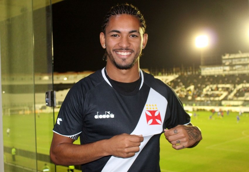 Douglas Luiz conquista a Europa League pelo Aston Villa e orgulha o Vasco