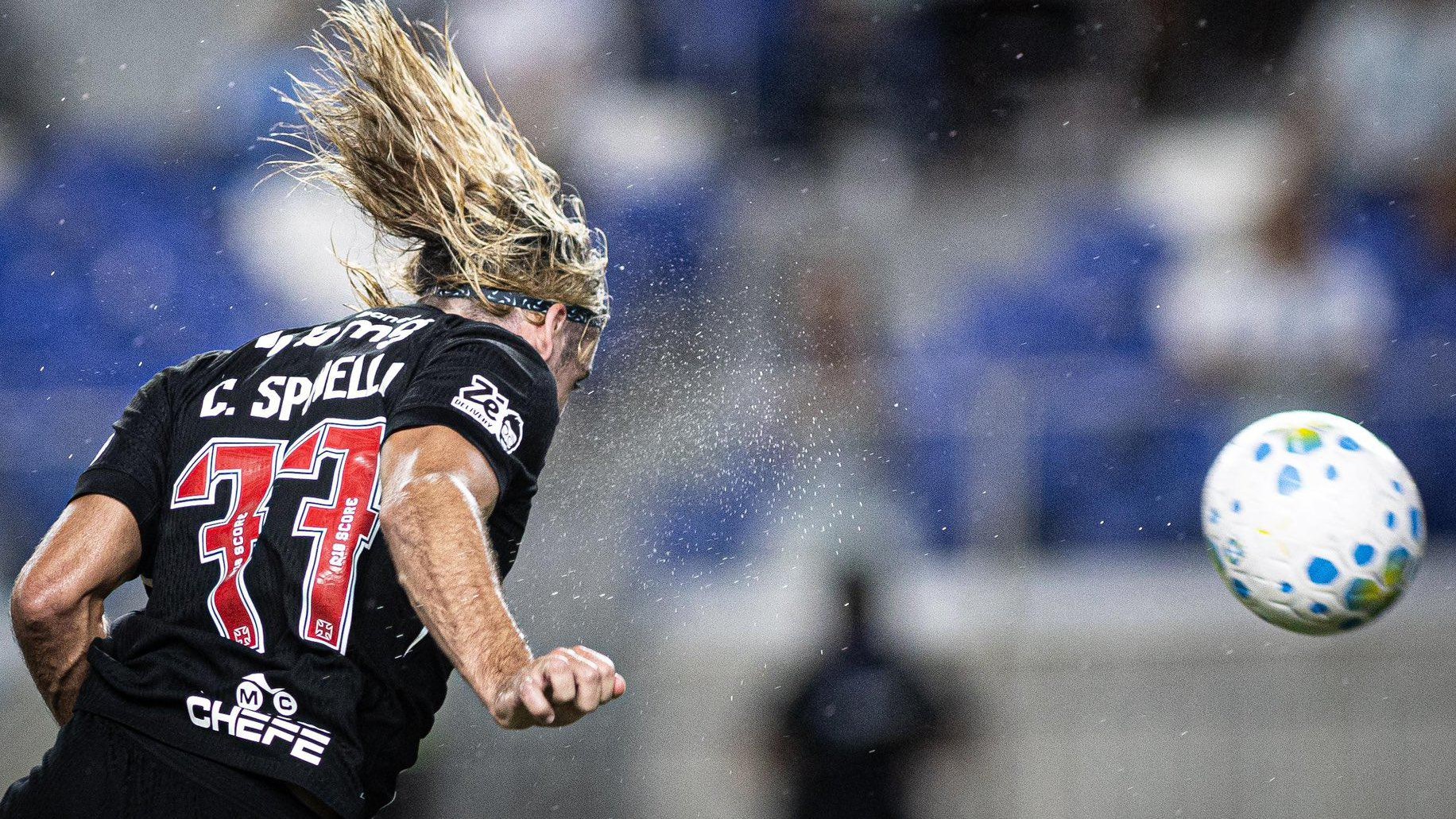 Chances de rebaixamento do Vasco: departamento da UFMG aponta riscos na reta final do primeiro turno