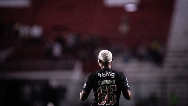 Cuiabano e Thiago Mendes foram os melhores do Vasco contra o Botafogo; veja números e notas