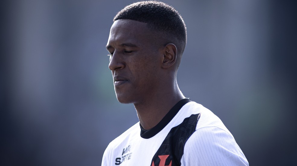 Vasco precisa de R$ 157 milhões para comprar Robert Renan, Cuesta, Cuiabano e Rojas