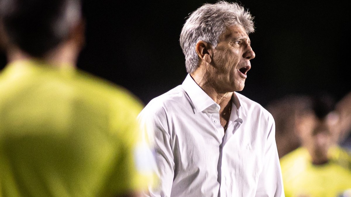 Clima tenso entre Renato Gaúcho e jogadores do Vasco preocupa direção