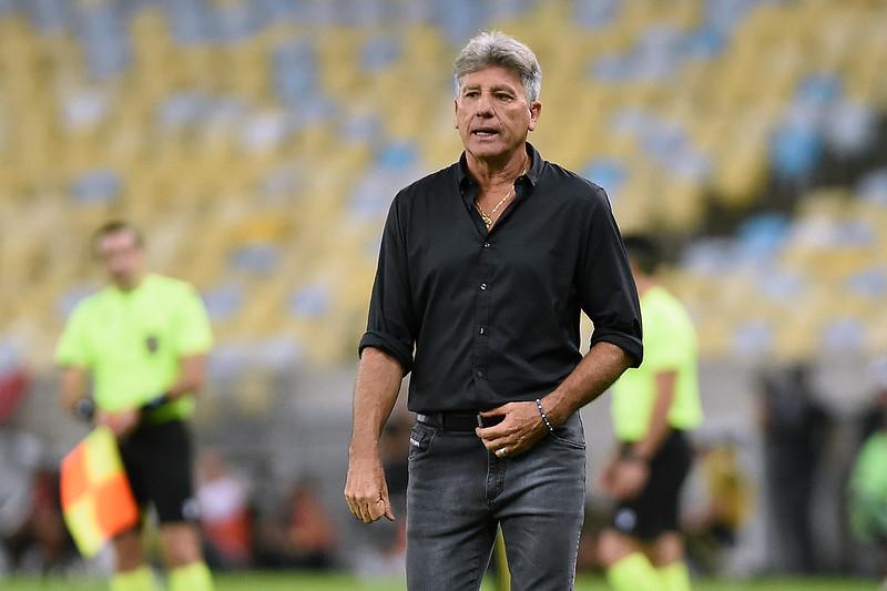 Vasco terá retorno de Cuiabano contra o Athletico-PR; Paulo Henrique e Barros suspensos