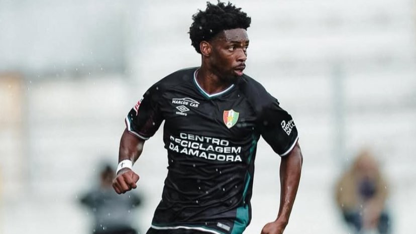 Estrela Amadora recusa oferta de R$ 24 milhões do Vasco por Abraham Marcus