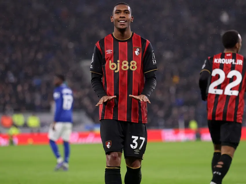 Rayan está entre as 10 melhores contratações da Premier League em 2025/26
