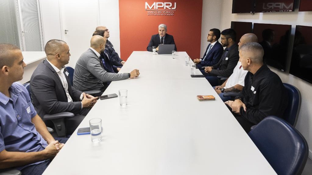 MPRJ se reuniu com a Força Jovem para discutir suspensão; Alan Belaciano representou o Vasco