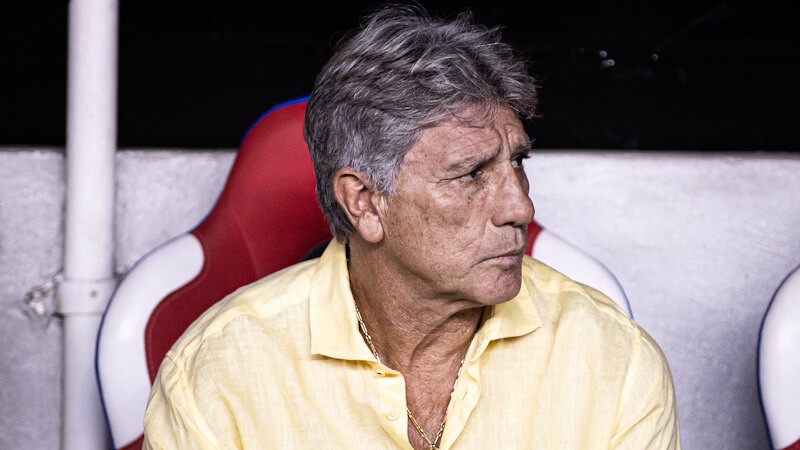 Decisão de Renato em poupar titulares contra Olimpia dividiu opiniões na diretoria do Vasco